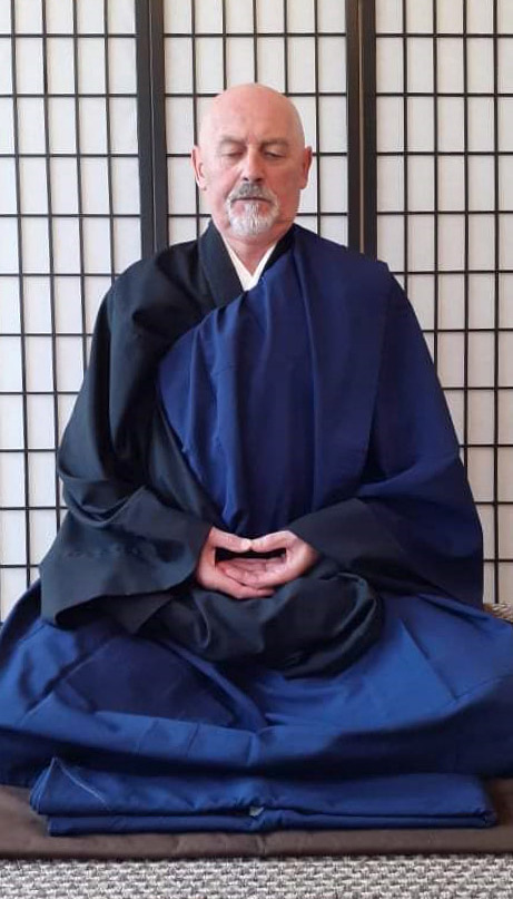 Mních Ko Shin. Zazendo čistej voľnosti, Rožňava. Meditácie Zazen Rožňava.